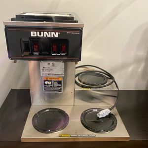 Brand New Bunn VP17-3 Low Profile Pourover Coffee Brewer with 3 Warmers